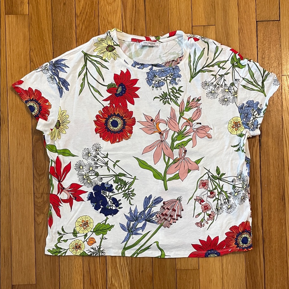 Zara Trafaluc Floral T-Shirt Size S